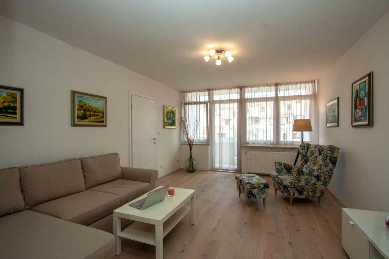 Apartamento Apartman Colosseum Pula Exterior foto